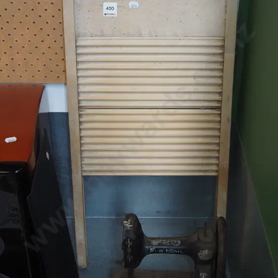 wooden washboard - borer