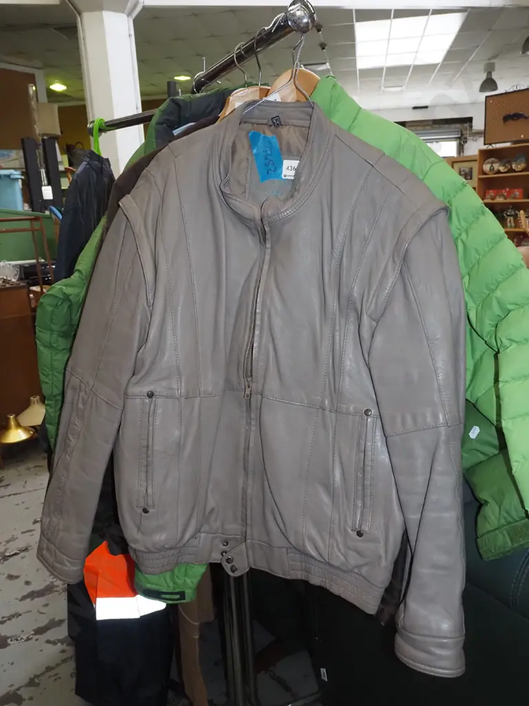 size 54 taupe leather jacket Image 1++