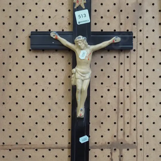wall hanging crucifix  - damage H385
