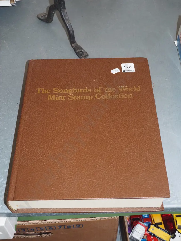 cased Song birds of the world mint stamp collection Image 1++