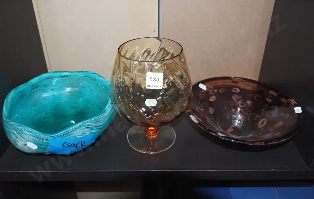 amber glass stem glass, 2x art glass bowls - 1 has crack Image 1++