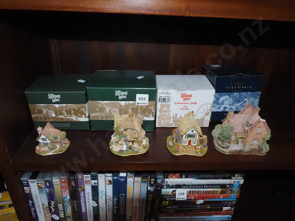 4x Lilliput Lane cottages and boxes H90 Image 1++