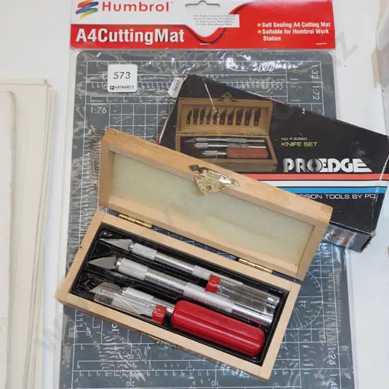 cutting mat, craft knife set