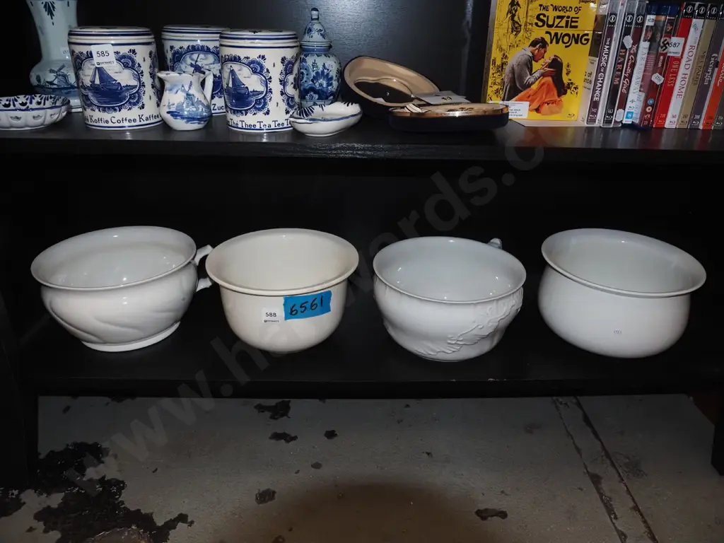4x chamber pots Image 1++