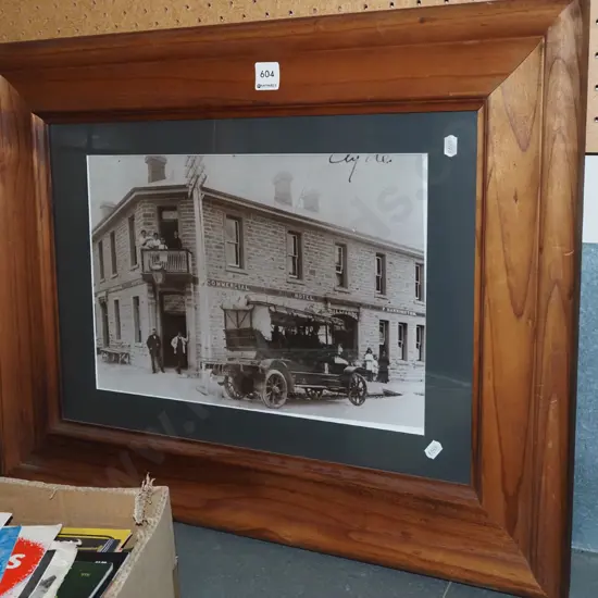 framed reproduction print - Commercial Hotel (Clyde)