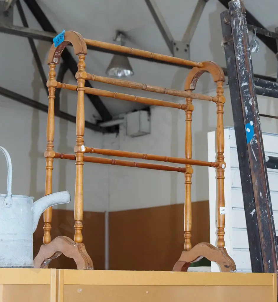 wooden towel rail Image 1++