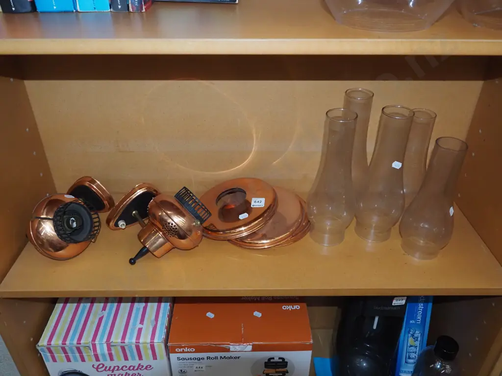 2x wall mounted kerosene lantern style light fittings with 5 glass chimneys Image 1++