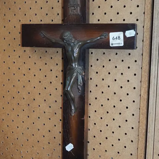 wall hanging crucifix H360