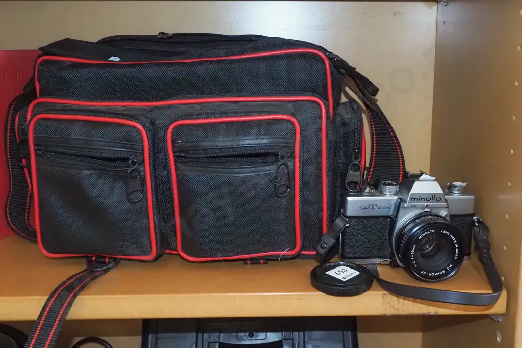 Minolta 35mm camera and bag and accessories Image 1++