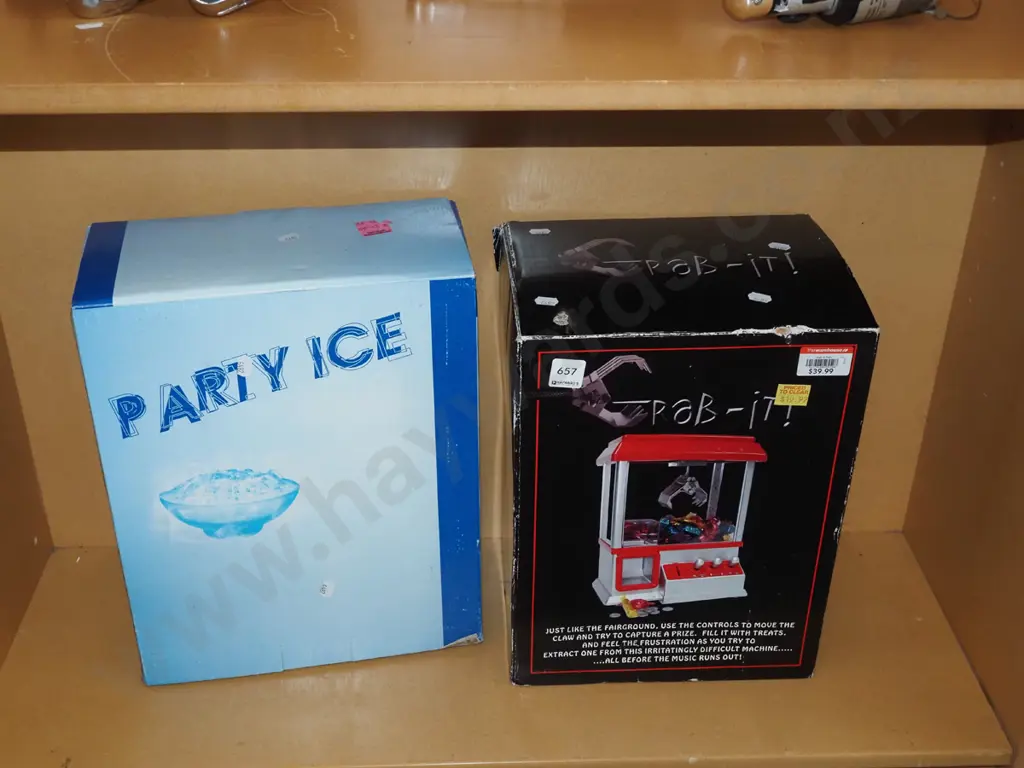 boxed as new rabbit game, party ice bowl Image 1++