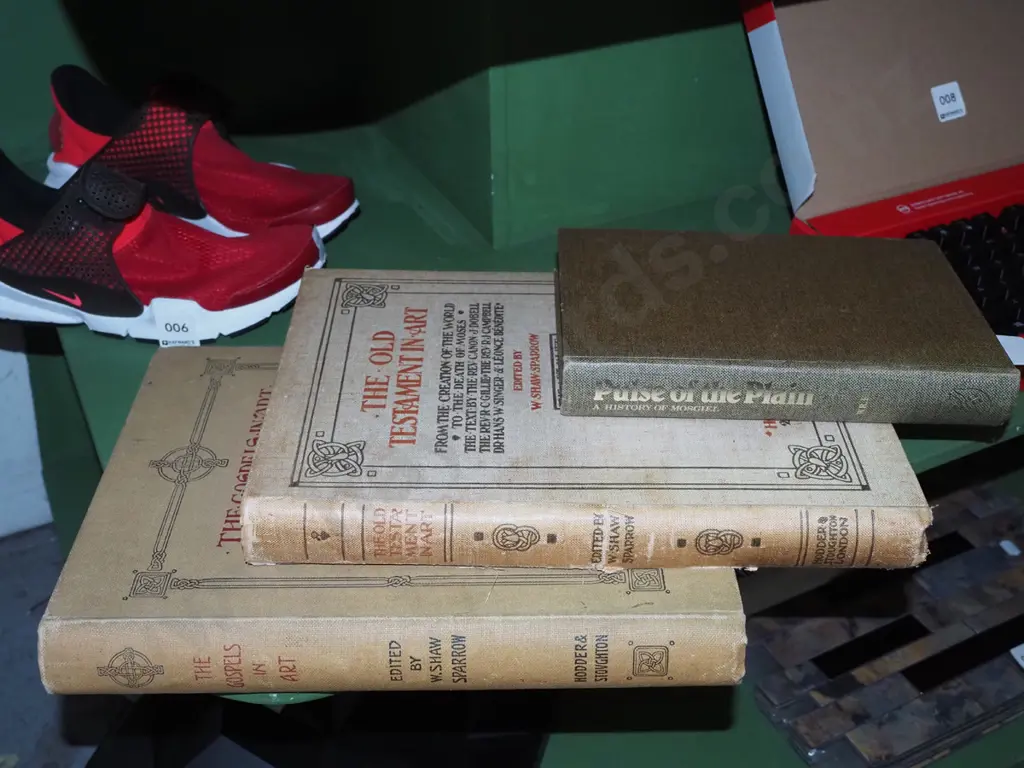 2x volumes of The Old Testament In Art, 1x Pulse Of The Plains, The History Of Mosgiel Image 1++