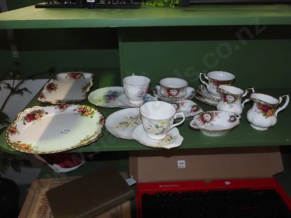 Royal Albert old country rose trios, jugs, bowls, 2x tennis sets etc Image 1++