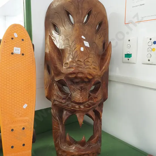 carved Indonesian mask H690