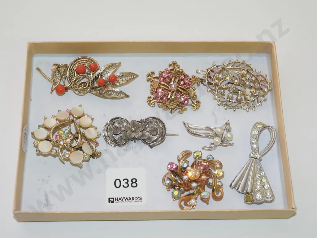 tray of brooches Image 1++