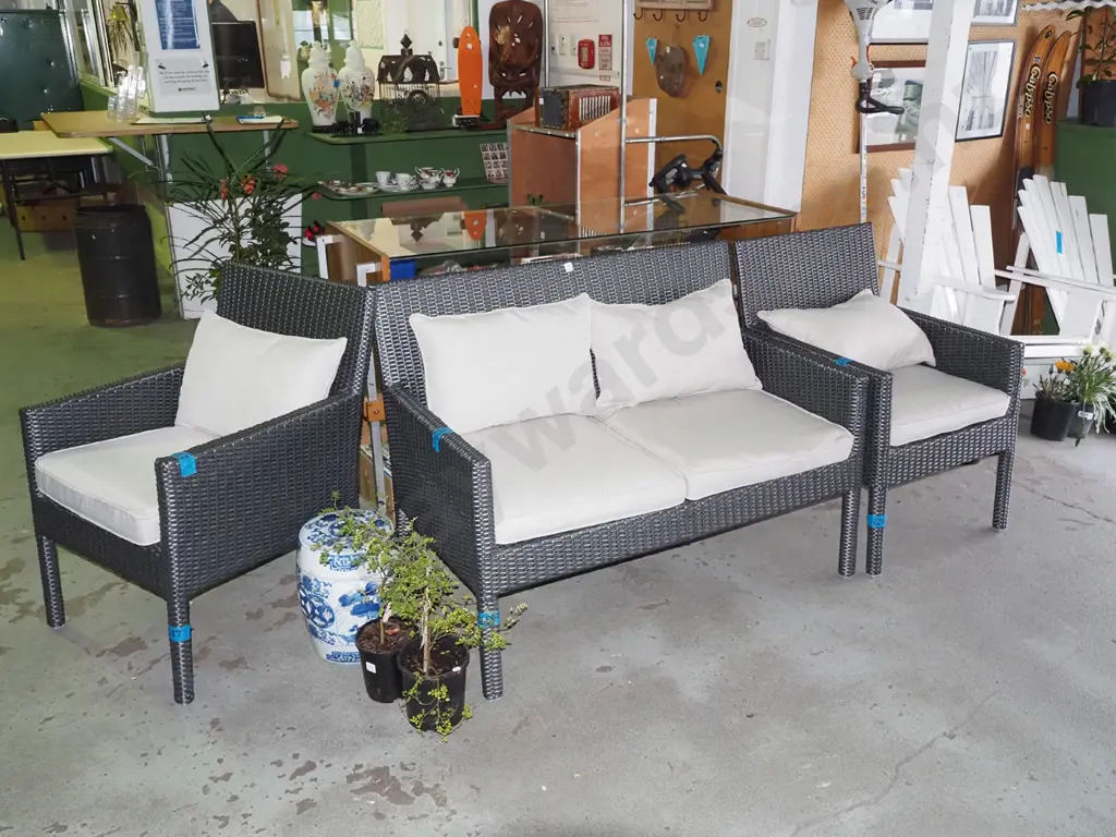 woven plastic 3 piece lounge suite with cushions - good condition Image 1++