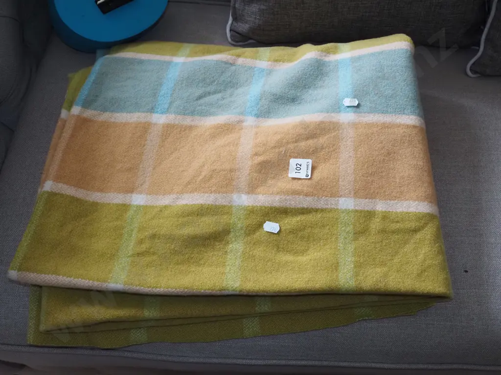 checked woollen blanket Image 1++