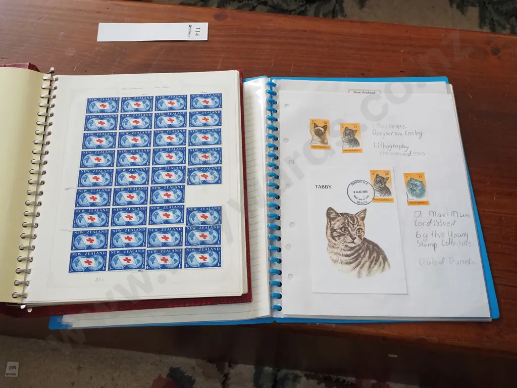 3x stamp albums Image 1++