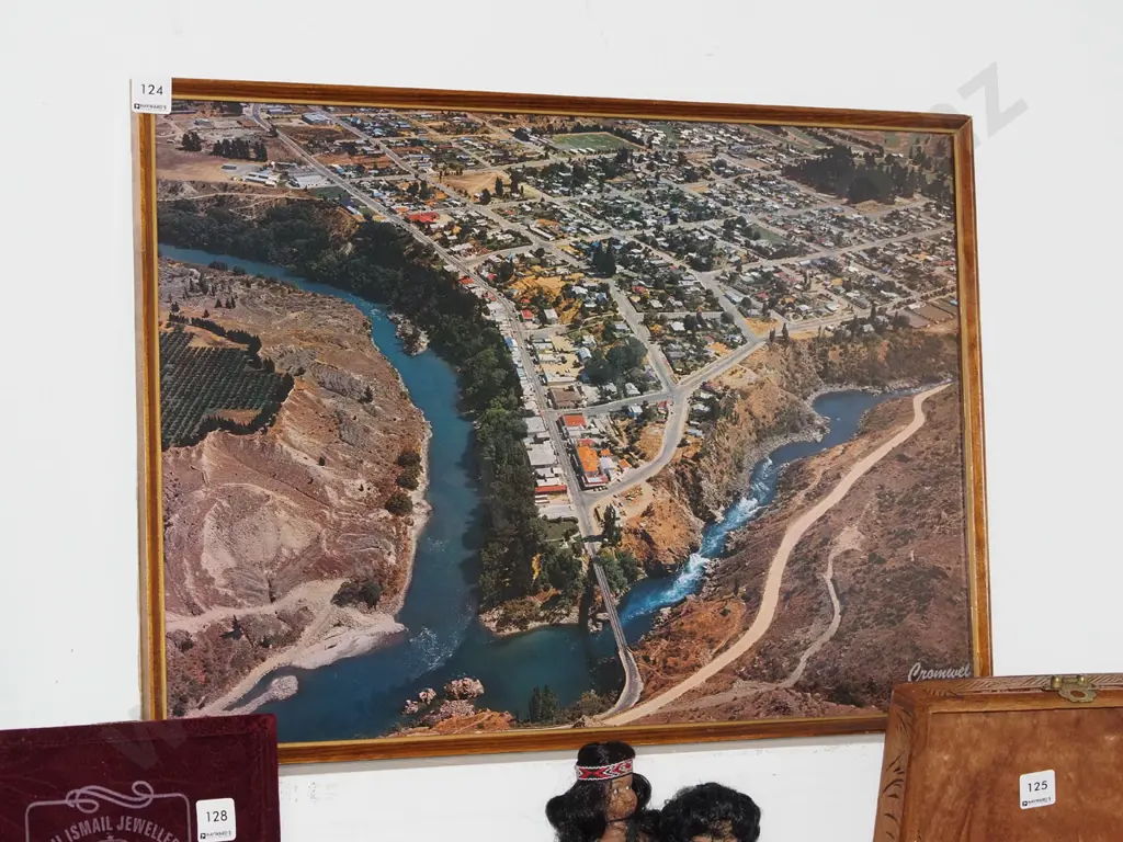 framed photo print - old Cromwell  Image 1++