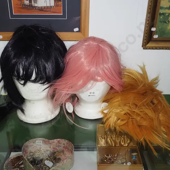 3x wigs (stands not included)