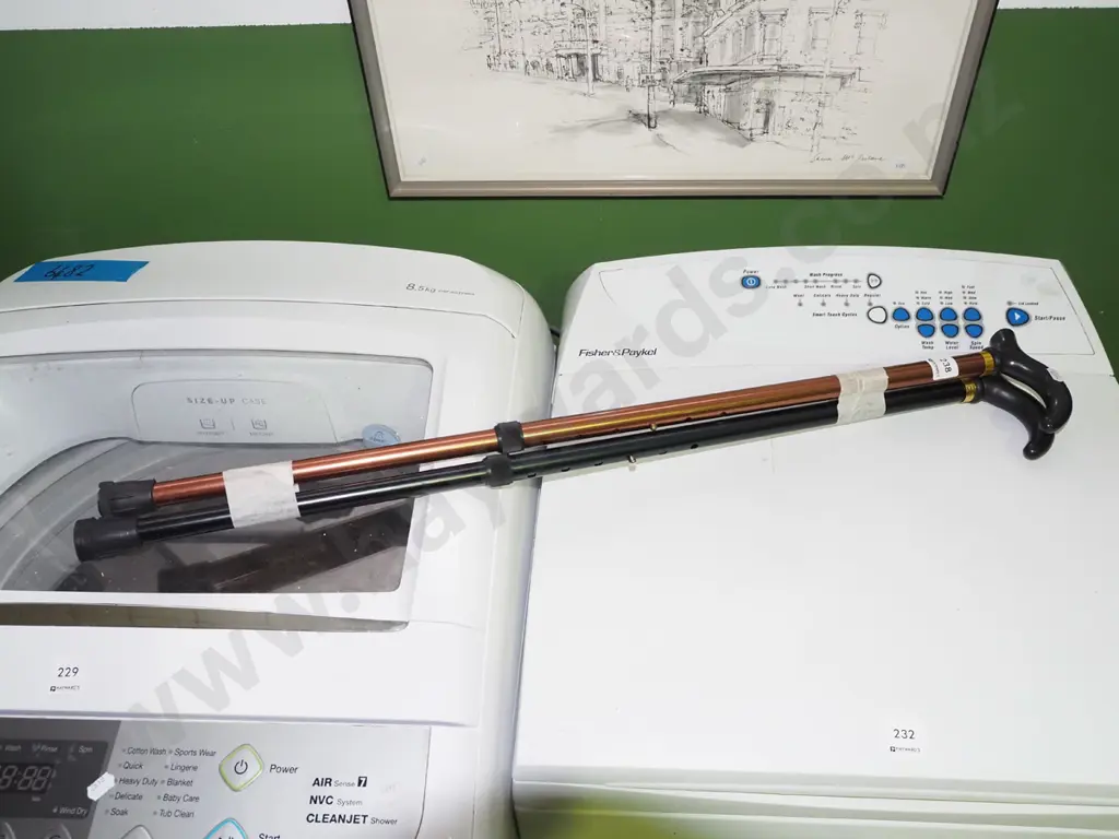 2x  adjustable walking sticks Image 1++