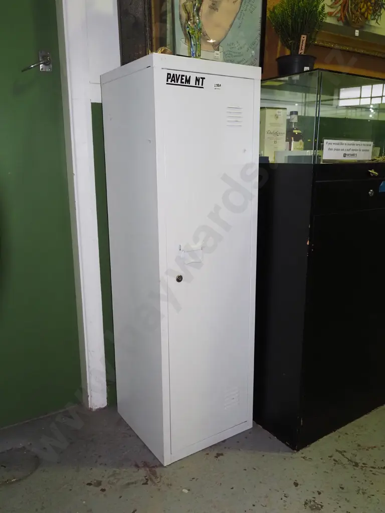 single door metal locker - no key Image 1++