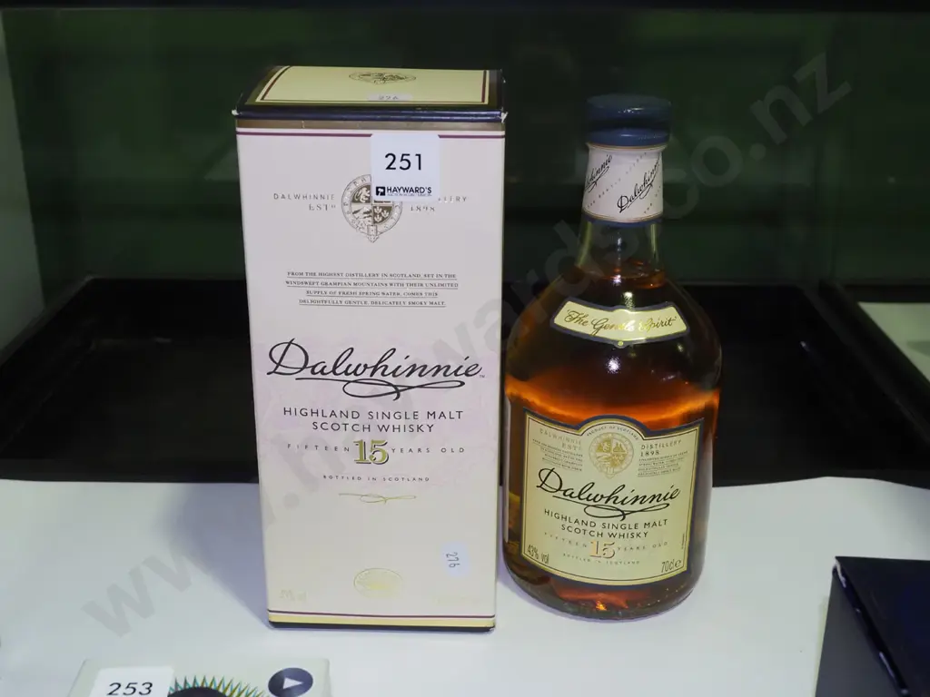 boxed 700ml bottle of Dalwhinnie Highland single malt scotch whisky Image 1++