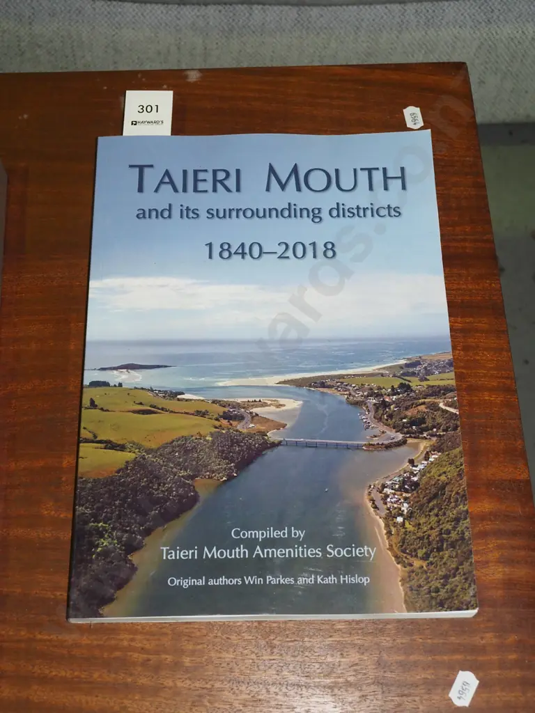 Taieri Mouth and Surrounding Districts book Image 1++