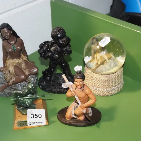 figurines, Pania on the Reef snow globe