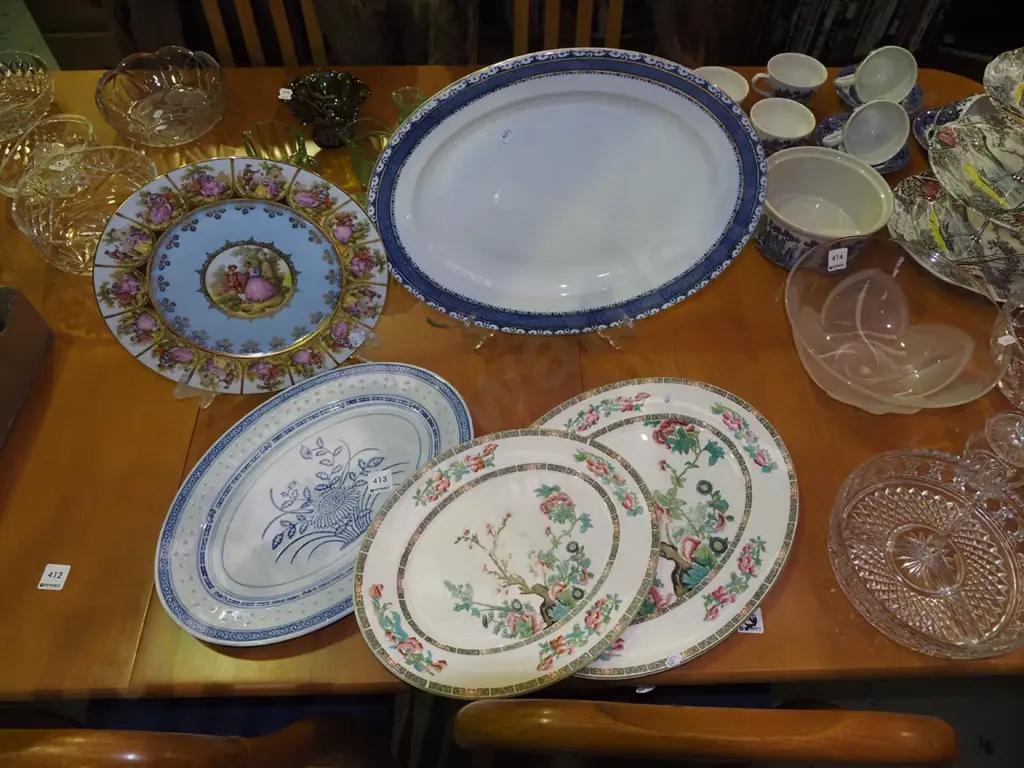 various ashets, romance scene cabinet plate Image 1++