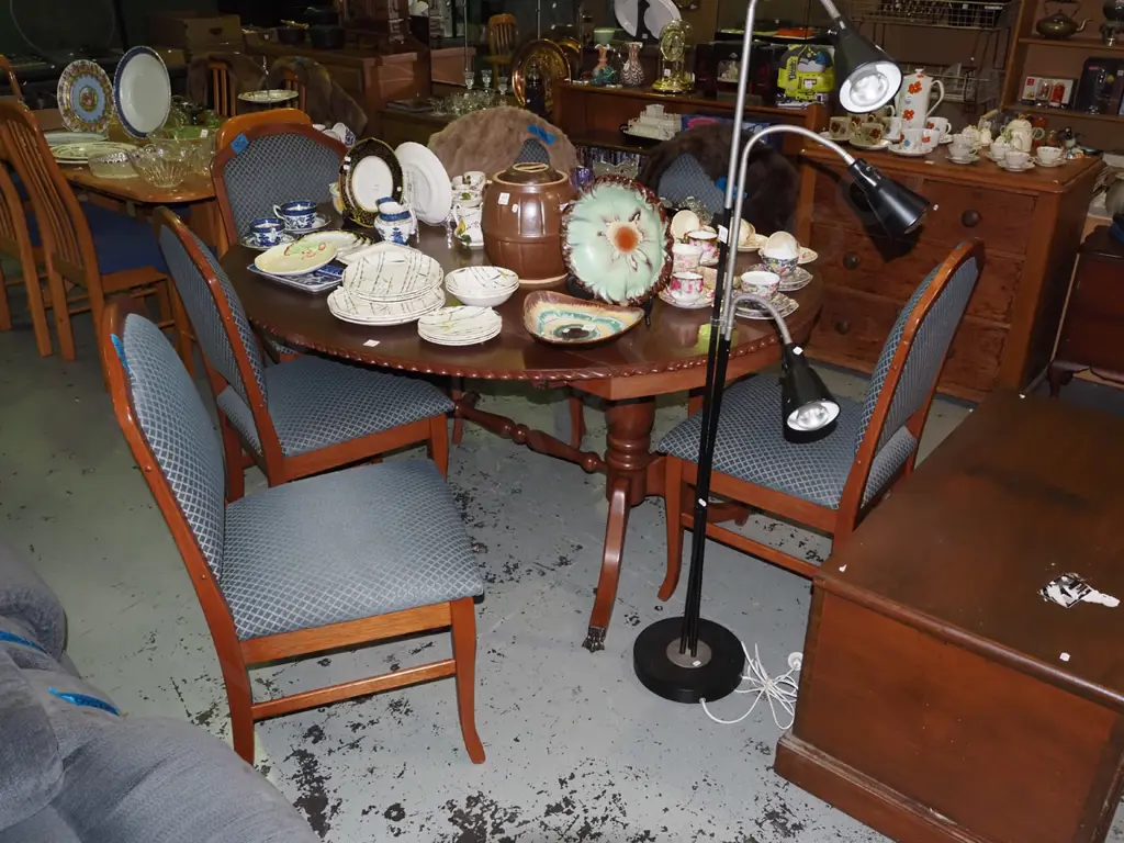 mahogany oval pie crust edge drop side extending pedestal dining table with Image 1++