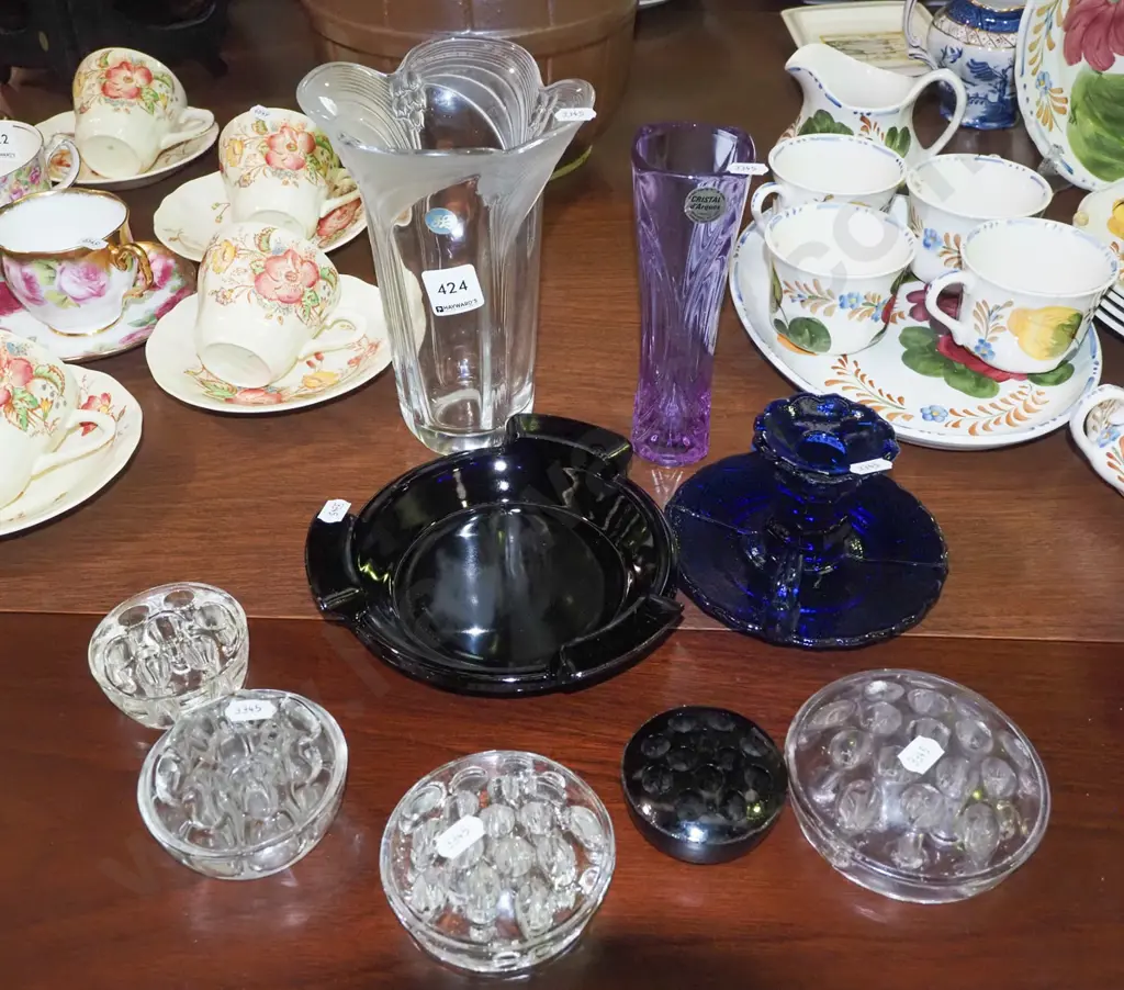 assorted glass and crystal items; ashtray, vases etc Image 1++