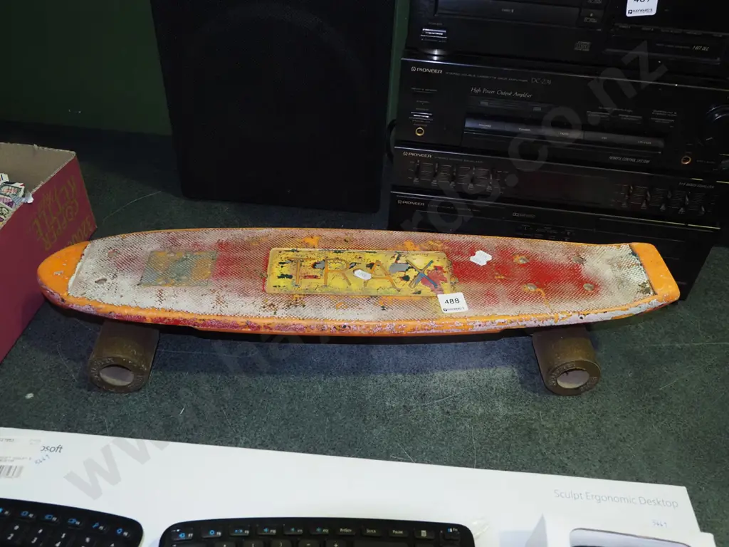 1970s/80s skateboard Image 1++