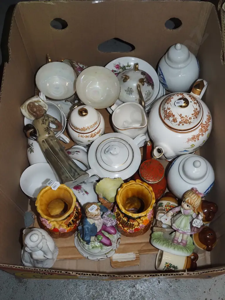 box; teapots, cups, lidded cansiters etc Image 1++