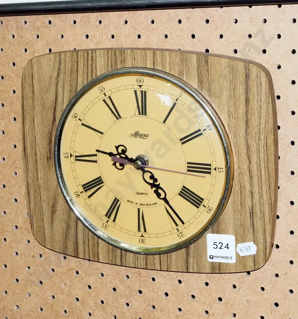 retro wall clock Image 1++