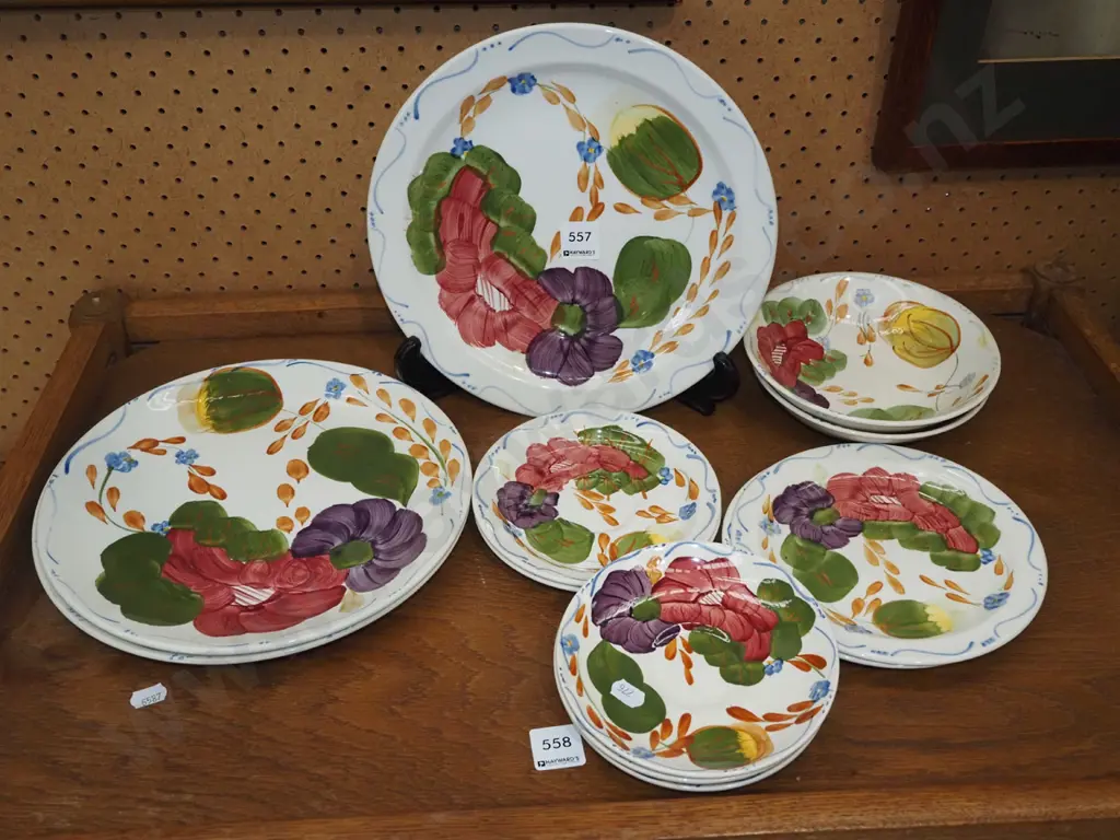 assorted Crown Lynn fleurette plates and bowls Image 1++