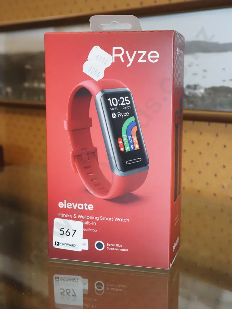 Ryze fitness and well being smart watch Image 1++