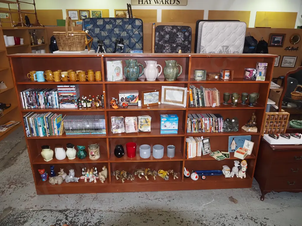 large hardwood bookcase H1715 W2745 D210 Image 1++