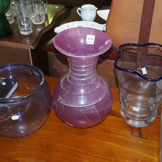 3x coloured glass vases H290