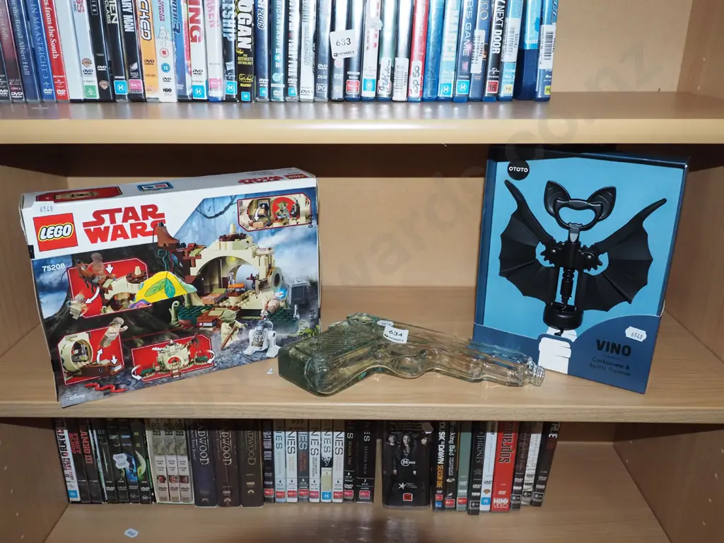 Lego star wars kit, glass pistol shaped bottle etc Image 1++