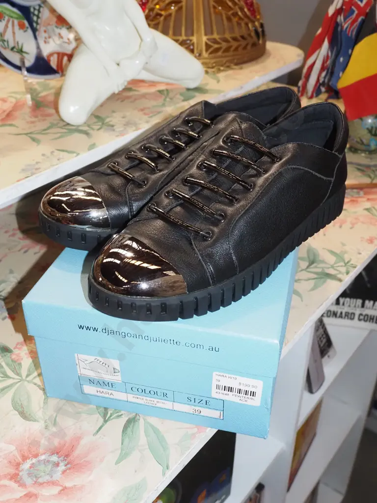 as new Django and Juliette size 39 shoes Image 1++