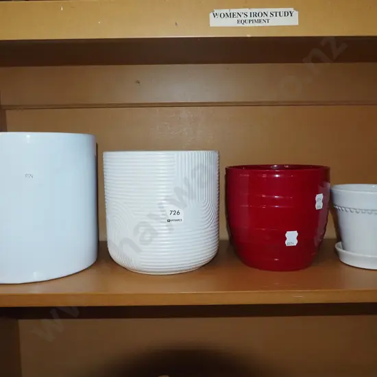 3x contemporary jardinieres