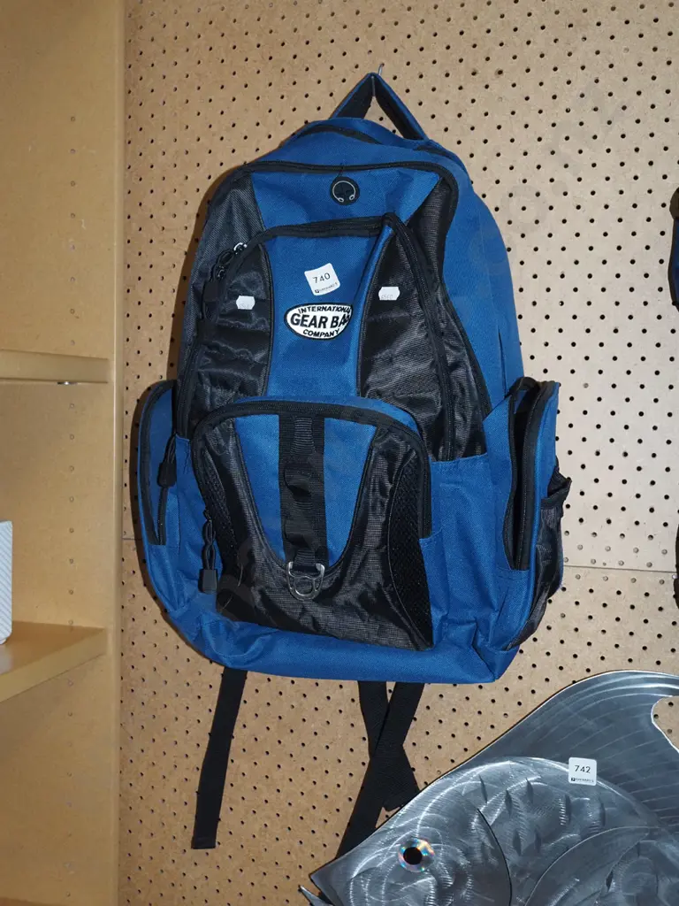 International Gear backpack Image 1++