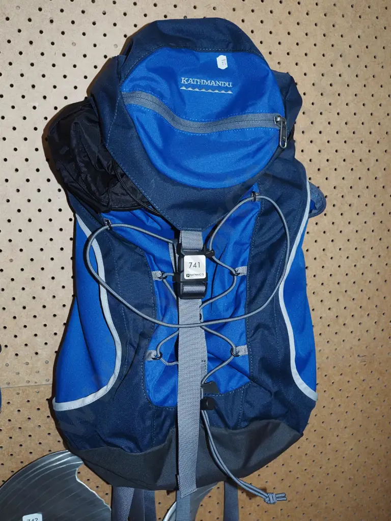 Kathmandu day pack Image 1++