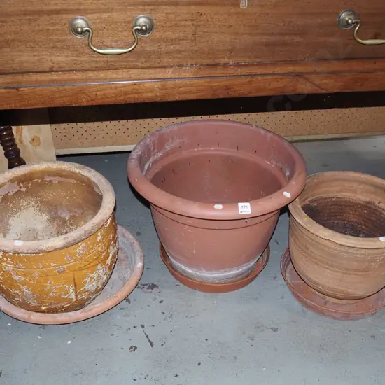 3x garden planters - 2x terracotta, 1x plastic