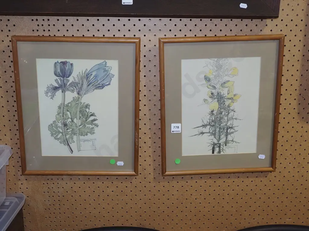 2x botanical prints - green dots Image 1++