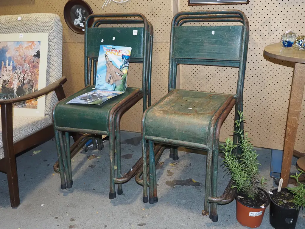 6x distressed metal hall chairs  Image 1++