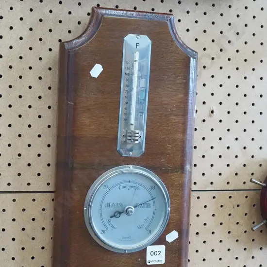 wall mounted barometer/thermometer