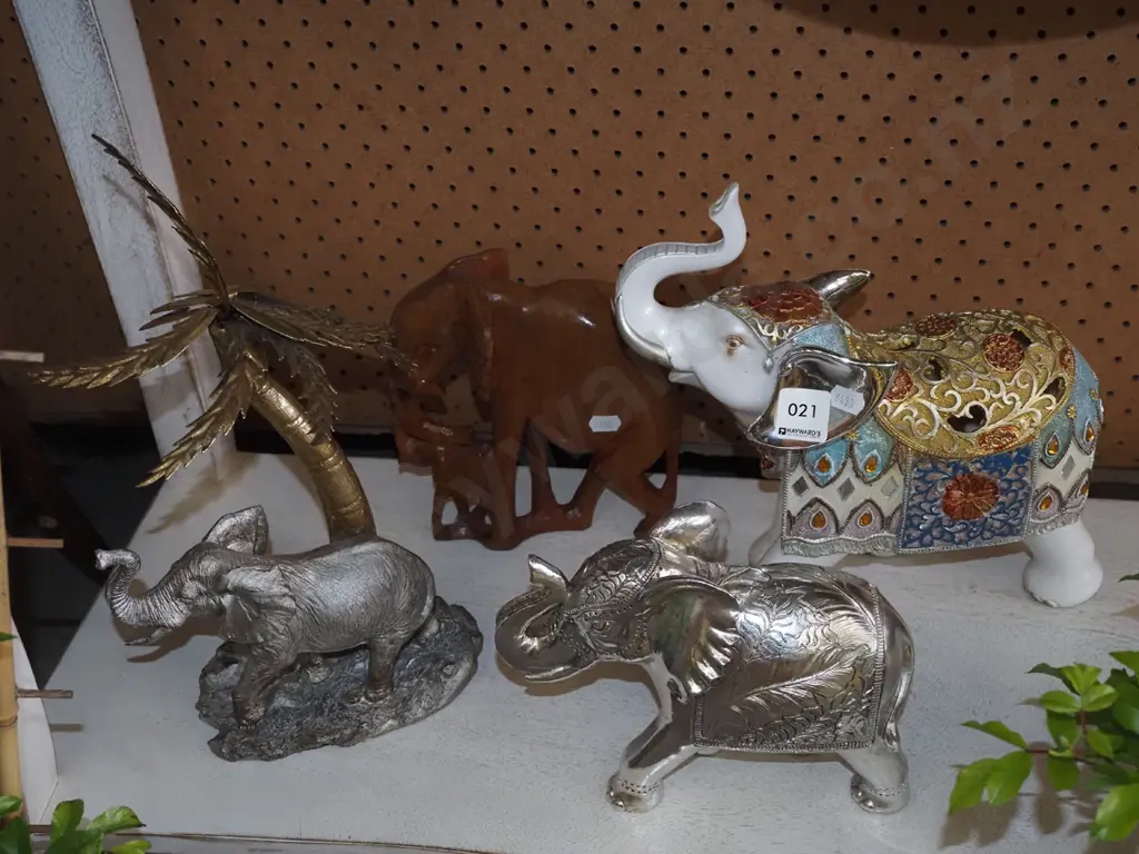 4x elephant figurines H350 Image 1++