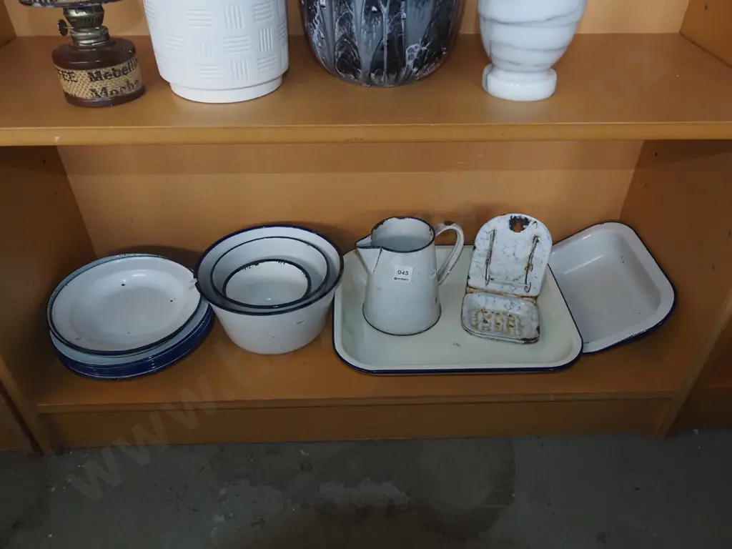 shelf of enamel ware; jug, bowls, dishes etc Image 1++