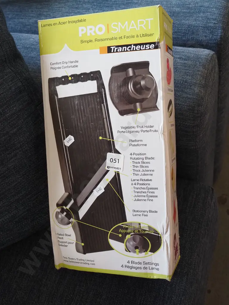 boxed as new old stock mandolin Image 1++